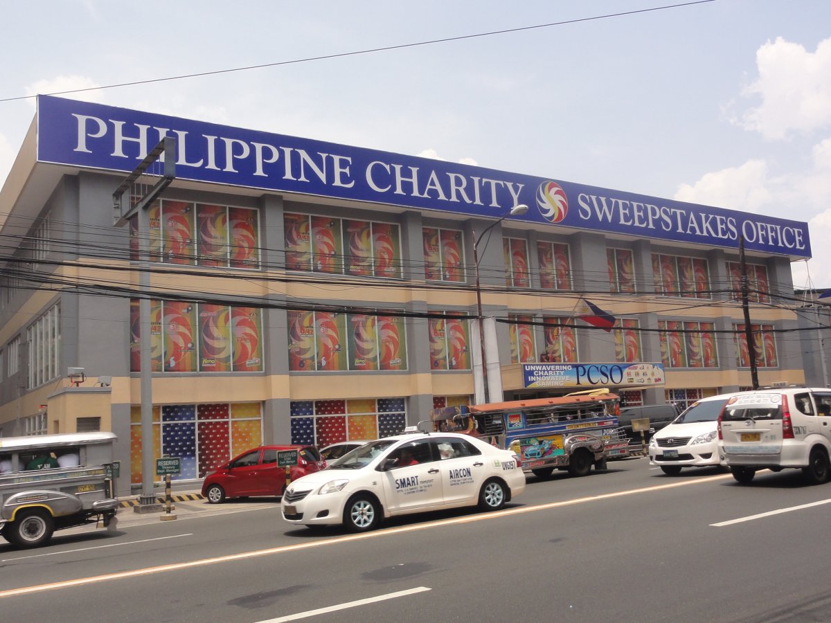 Philippine_Charity_Sweepstakes_Office_(PCSO)_(Shaw_Boulevard,_Mandaluyong)(2015-04-21).jpg