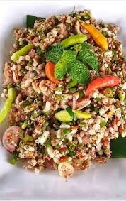 Dry Season Income Rises: Red Ant Eggs Sell for 500 Baht