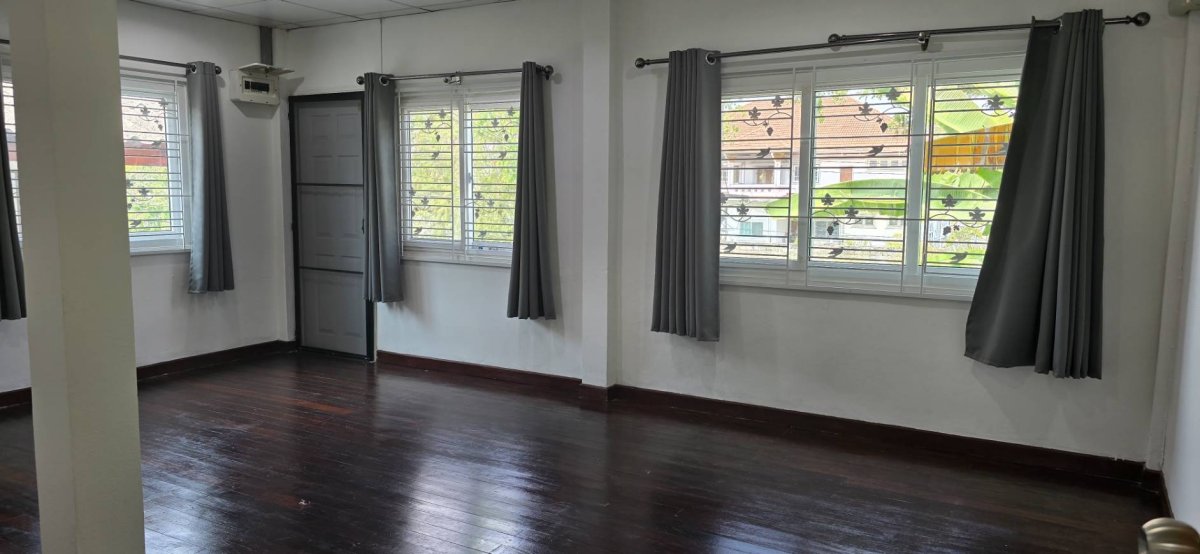 11.RAMINTRA HOUSE SOI 8 ALLEY 6-2.jpg