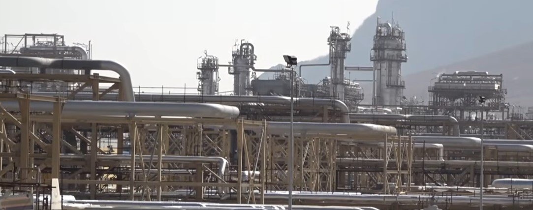 IRAN REFINERY.jpg