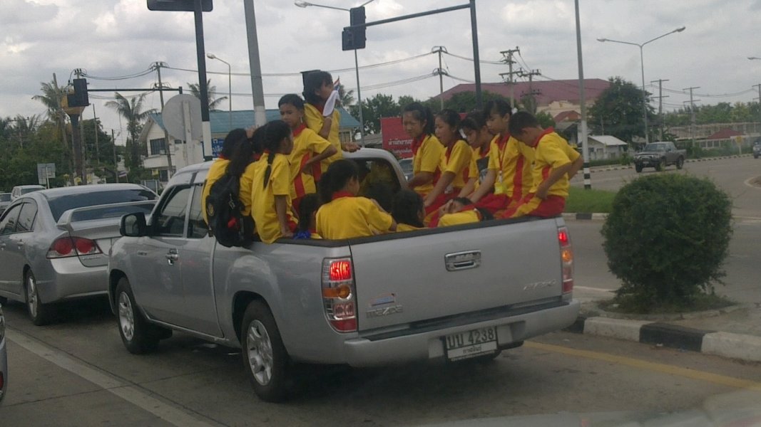 Songkran Deaths: 2 Teens Killed in Fall From Pickup in Uthai Thani