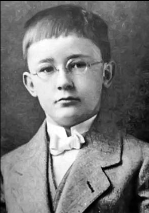 Was it Hitler and Himmler who gave birth to a Bibi?