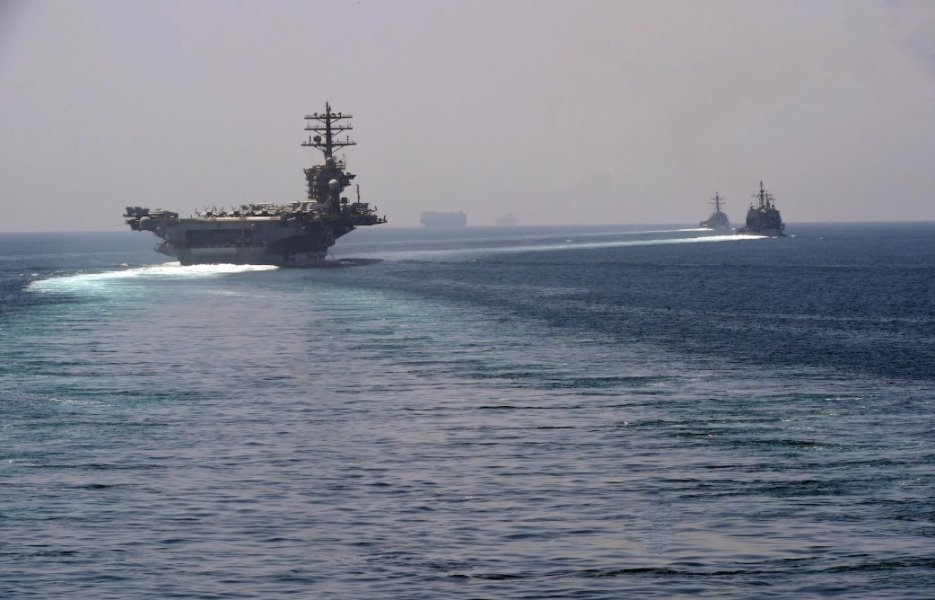 Nimitz entering the Arabian Gulf.jpg