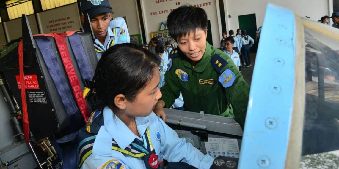 School-students-195261746-feat-1140x570.jpg