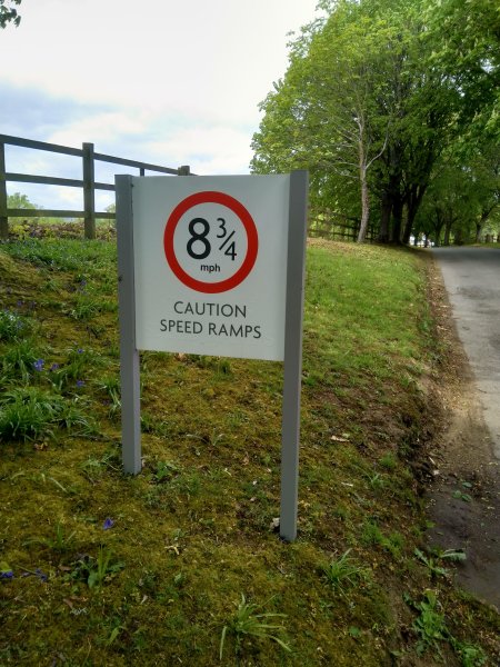 Speed limit sign - Wotton, Dorking 05-05-2019.jpg