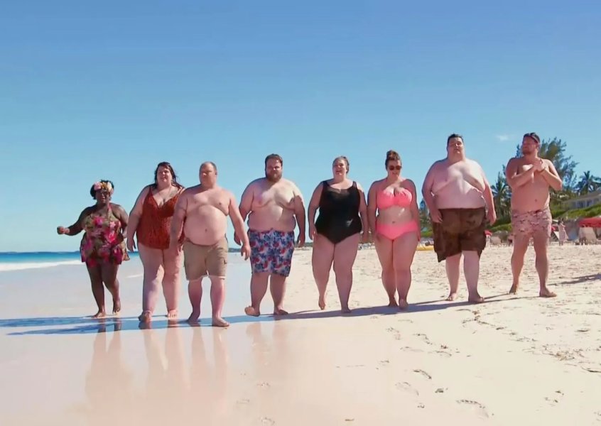 Foreign Tourist Poses Nude on Phuket Beach