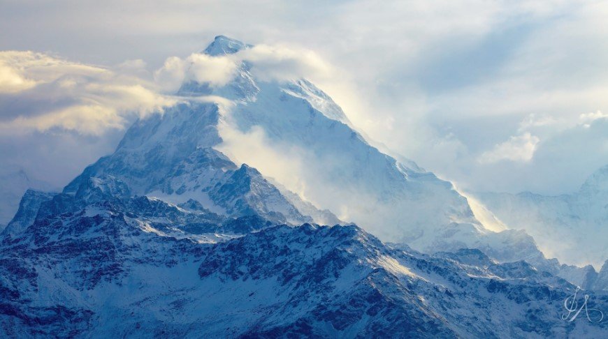 Everest.jpg