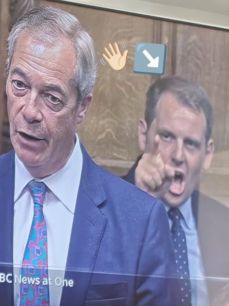 Starmer Accuses Farage of Exploiting Nowak Murder