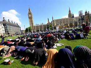 UK Asylum System Near Collapse, MPs Warn