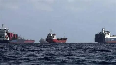 UN launches sailor evacuation as Hormuz tensions simmer