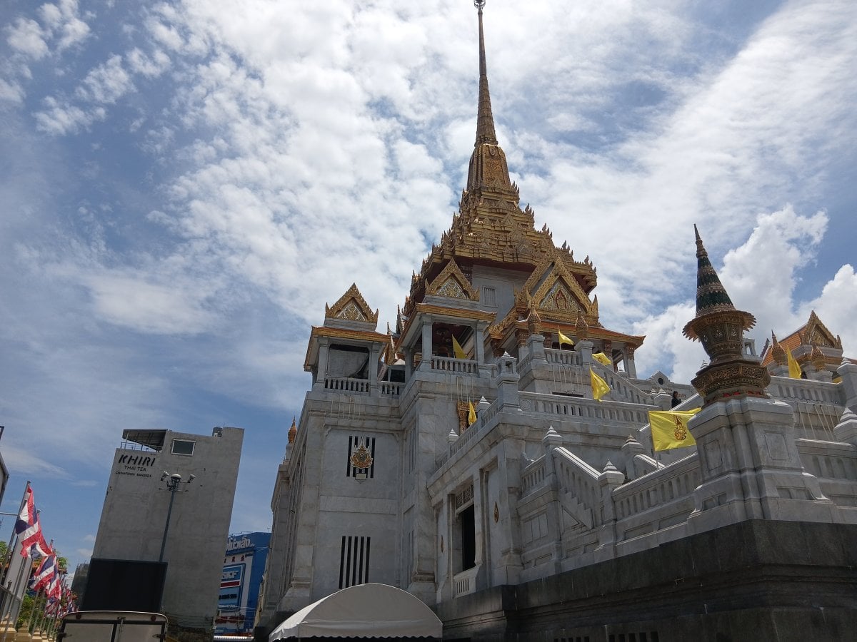 Walking around Chinatown