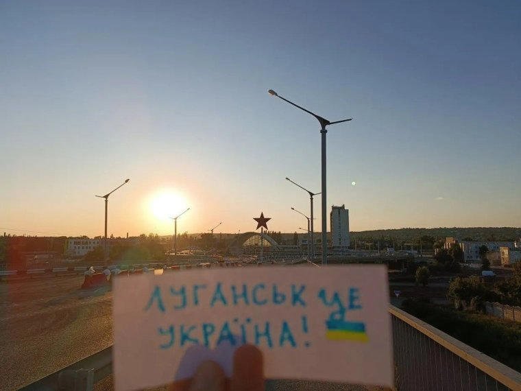 AA27crEQ.jpg