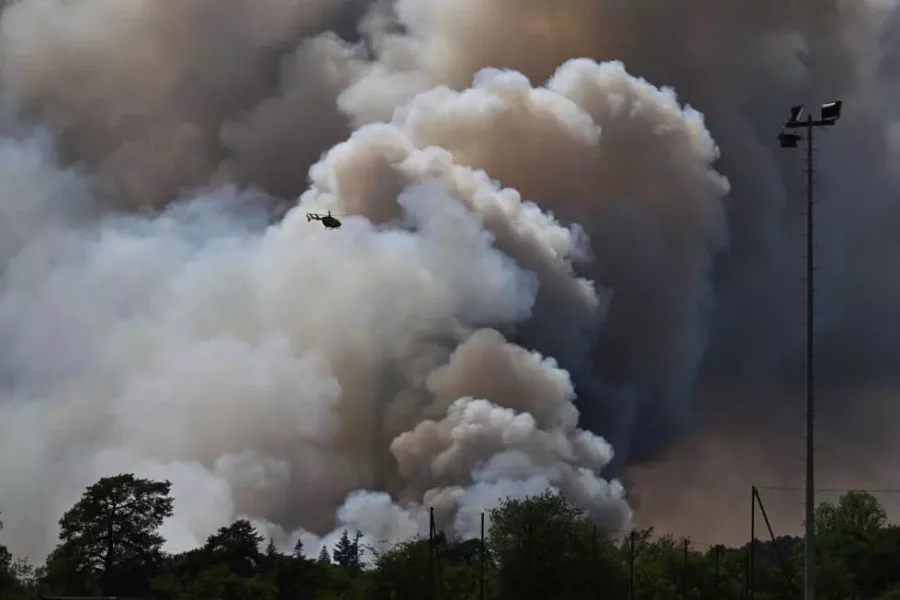 Wildfire Nears Bordeaux as France Battles Record Blaze