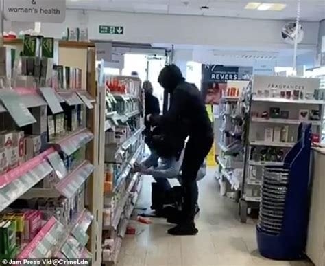 Shoplifting falls as Labour hails High Street crackdown