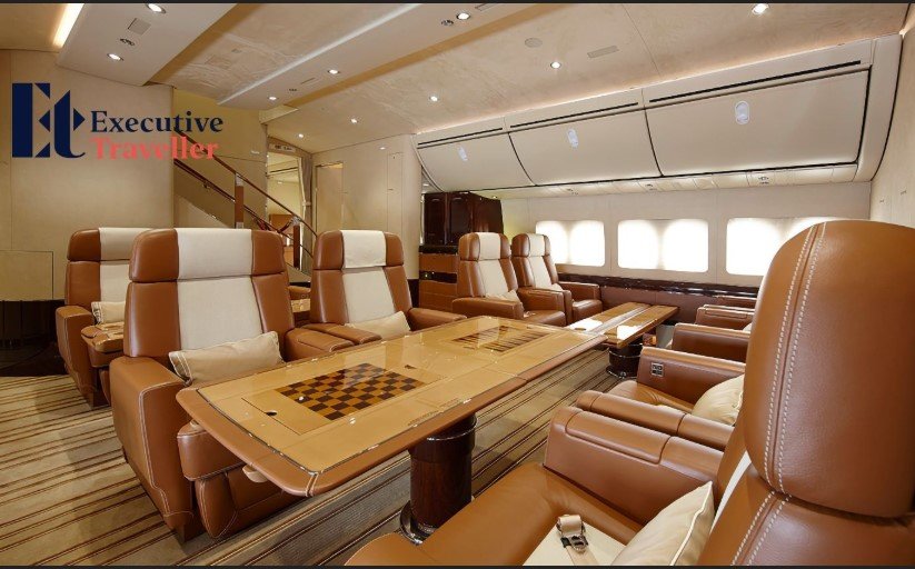 Trump 747 desk.jpg