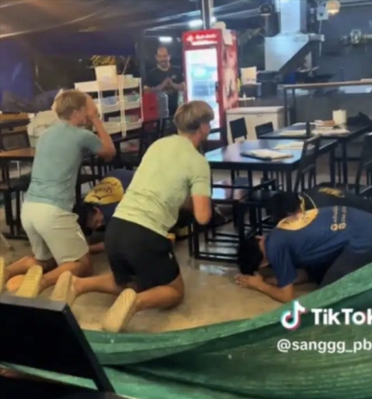 Foreign Men Bid Thankful Farewell in Pattaya