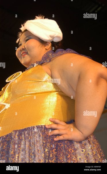 jumbo-queen-elephant-fat-girl-beauty-contest-nakhon-pathom-thailand-ARWY6F.jpg