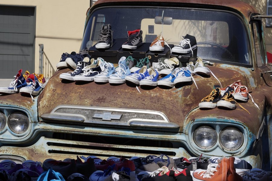 shoe-sale-973517.jpg