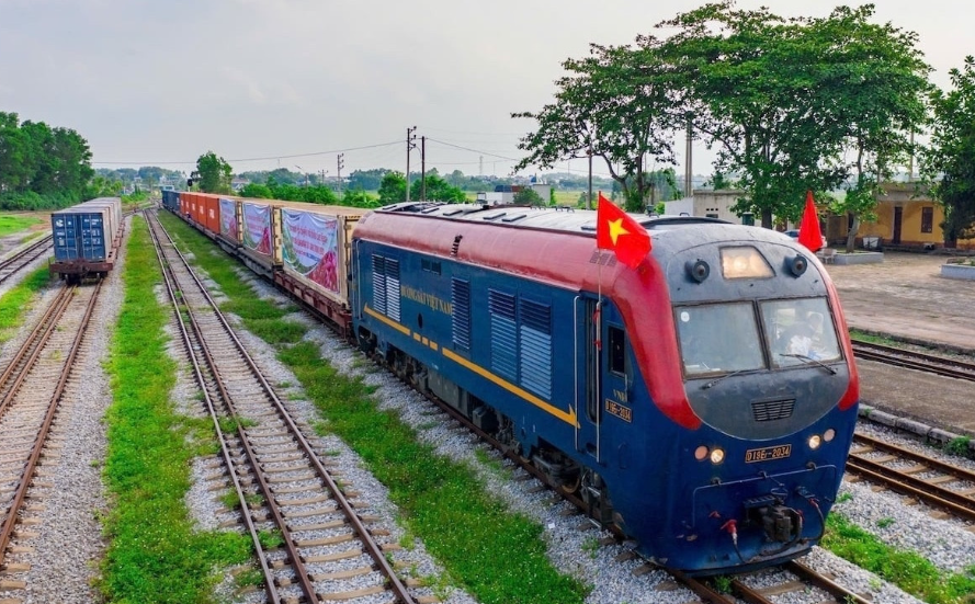 vietnam-train.png