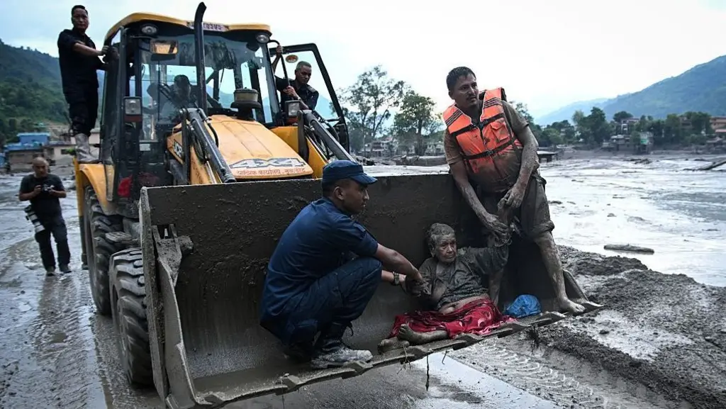 Deadly Nepal Floods Leave 291 Foreigners Missing