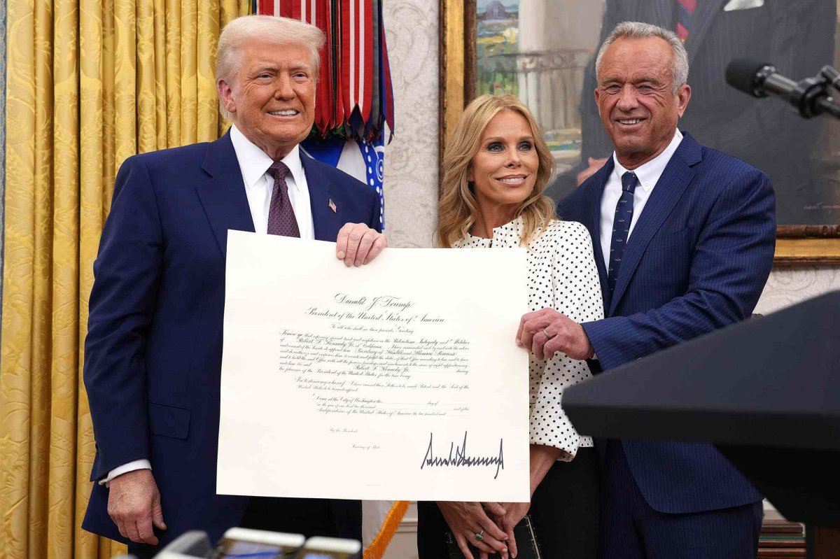 Donald-Trump-Cheryl-Hines-Robert-Kennedy-Jr-Oval-Office-101425-9c9c4a0dc6eb49dca39c929745c154a7.jpg