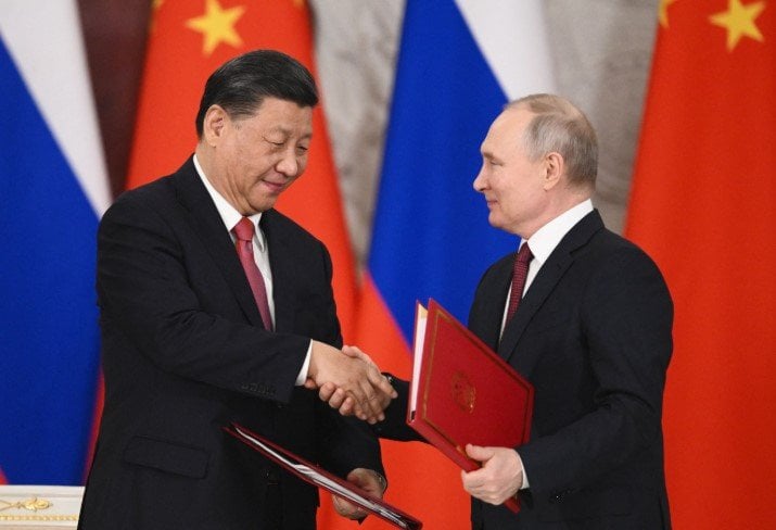 China Warns Putin: Don’t Cross the Nuclear Red Line in Ukraine