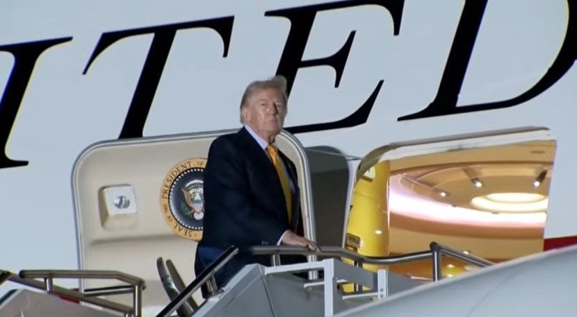 Trump secretly switched planes in Turkey hiding in a catering truck