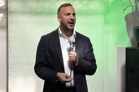 Polanski's social media woes heap pressure on Greens