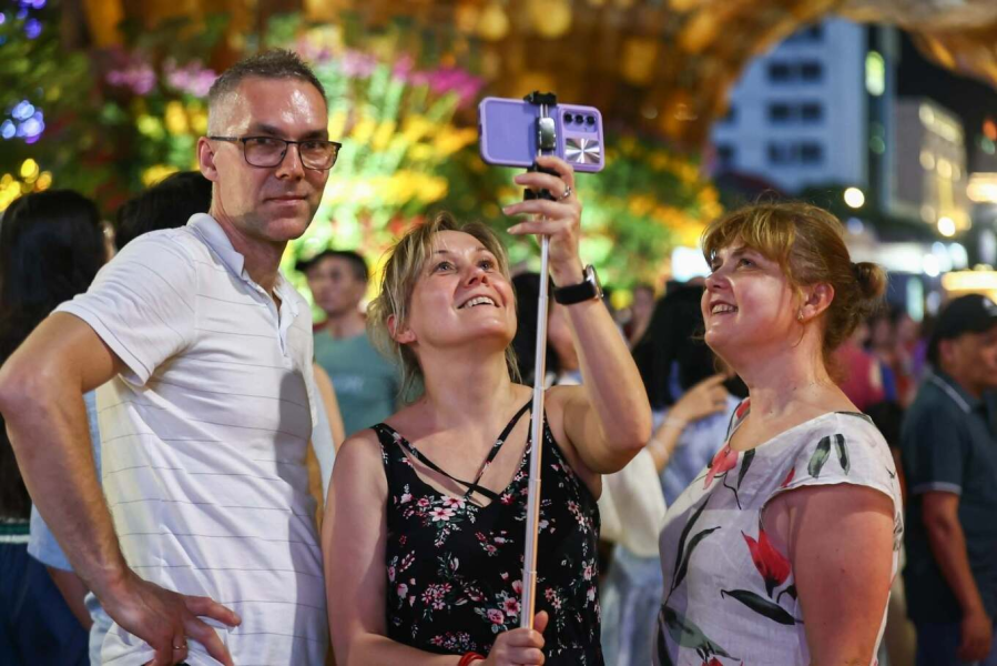vietnam-digital-services-foreigners.png
