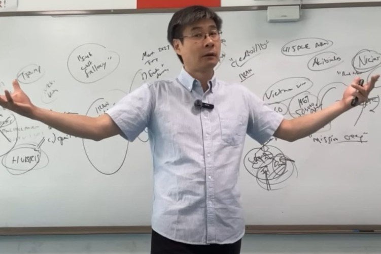 Chinese Nostradamus predicts five crises that could collide in 2027