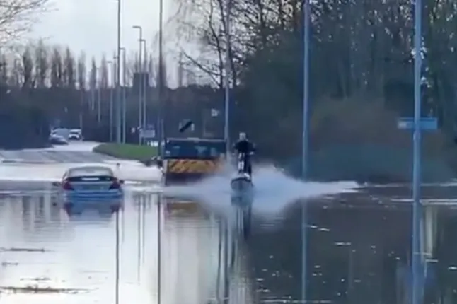 Jet ski seized after Bangkok floodwater stunt