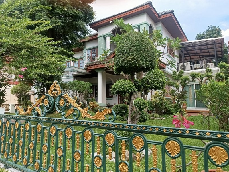 house.jpg