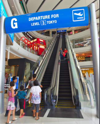Terminal 21 escalator fall kills man near Asok