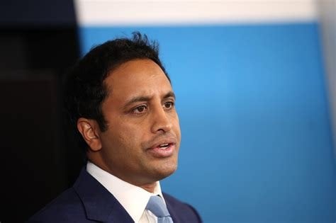 Farage faces fresh row over Zia Yusuf leadership ambitions